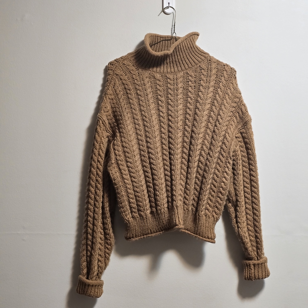 H&M Tan Knit Sweater Size Small